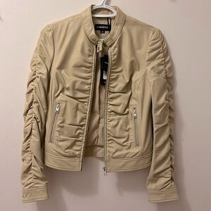 La marque XS leather coat